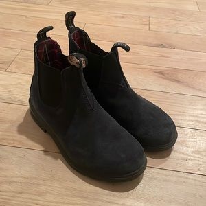 Blue suede blundstones